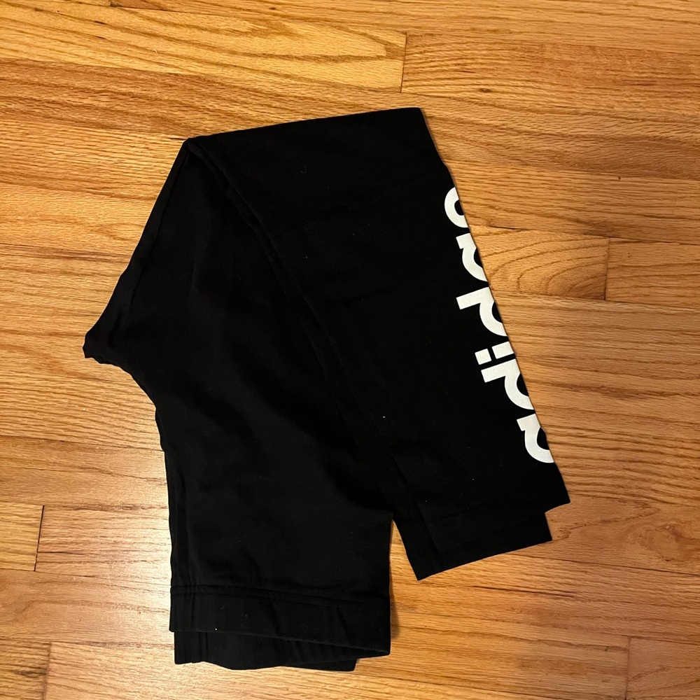 Adidas leggings